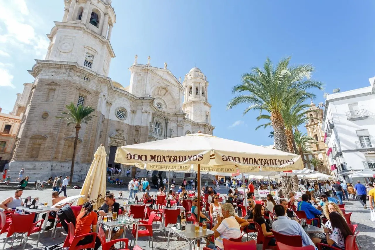 Catedral View Apartment By Cadiz4Rentals