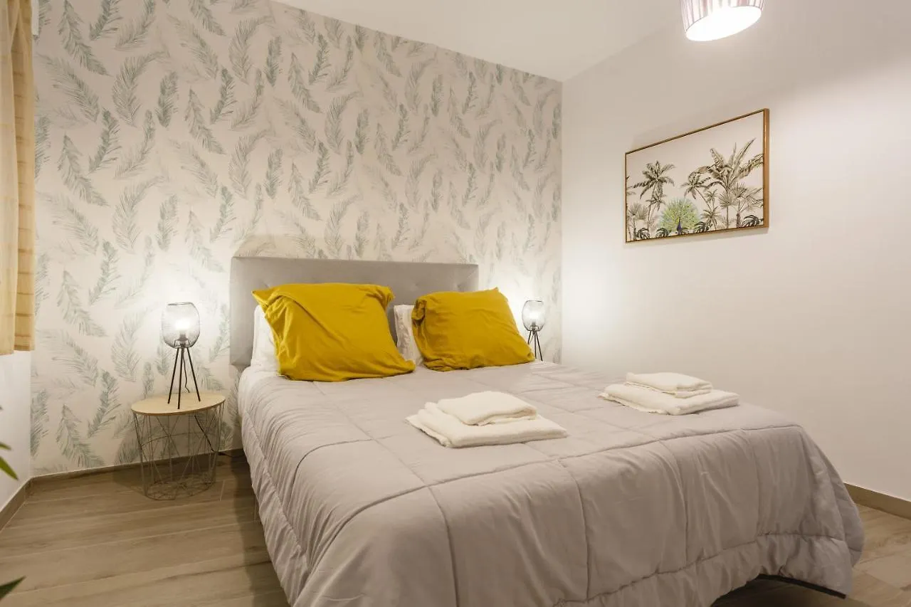 Catedral View Apartment By Cadiz4Rentals